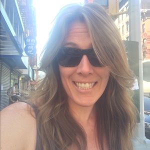 Meet your Posher, Dana